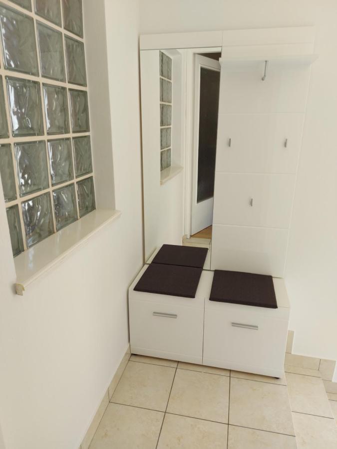 Apartman Larisa Lägenhet Kampor Exteriör bild